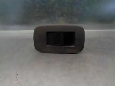 Peça sobressalente para automóvel em segunda mão botão / interruptor elevador vidro traseiro esquerdo por toyota auris (_e15_) 1.4 d-4d (nde150_) referências oem iam 