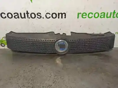 Pezzo di ricambio per auto di seconda mano GRIGLIA ANTERIORE per FIAT PANDA (169)  Riferimenti OEM IAM 735314236  