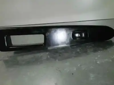 Peça sobressalente para automóvel em segunda mão botão / interruptor elevador vidro dianteiro direito por kia rio i fastback (dc) 1.5 16v referências oem iam 