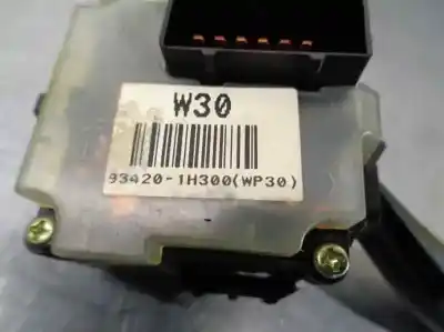 Pezzo di ricambio per auto di seconda mano comando pulito per kia cee´d 1.6 crdi cat riferimenti oem iam 934201h300  