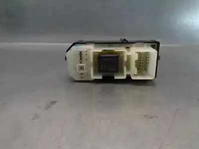 Peça sobressalente para automóvel em segunda mão botão / interruptor elevador vidro traseiro esquerdo por lexus is 200 (ds2/is2) 220d referências oem iam   