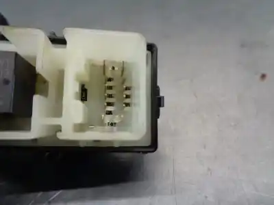 Peça sobressalente para automóvel em segunda mão botão / interruptor elevador vidro traseiro esquerdo por lexus is 200 (ds2/is2) 220d referências oem iam   