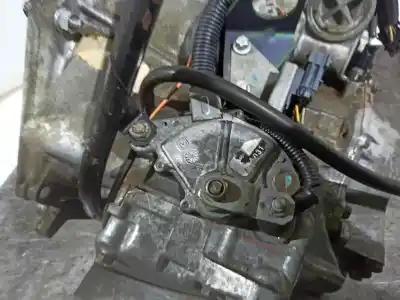 Second-hand car spare part gearbox for opel vectra b berlina básico (1999->) oem iam references 5040ln 96jw63398 90470776