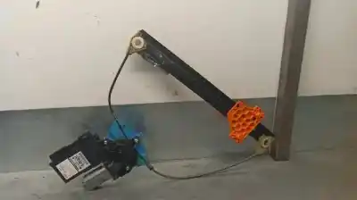 Peça sobressalente para automóvel em segunda mão elevador de vidros traseiro direito por audi a4 avant (8e5) 1.8 20v referências oem iam 8e0959802a