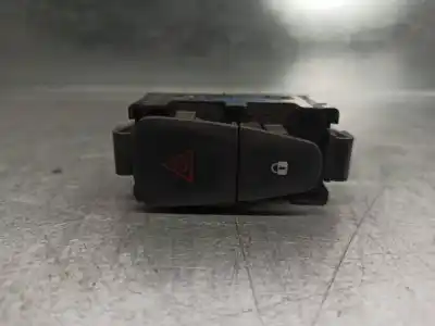 Second-hand car spare part hazard warning lights for dacia lodgy 1.6 cat (bivalent. gasolina / gpl) oem iam references 252905668r