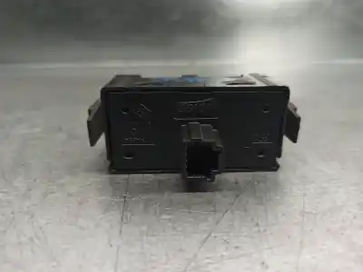 Second-hand car spare part hazard warning lights for dacia lodgy 1.6 cat (bivalent. gasolina / gpl) oem iam references 252905668r  