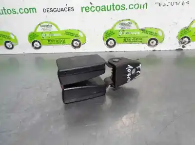 Автозапчасти б/у крюк для пояса за audi a5 cabriolet (8f7) 3.0 tdi ссылки oem iam 8j8857739j  