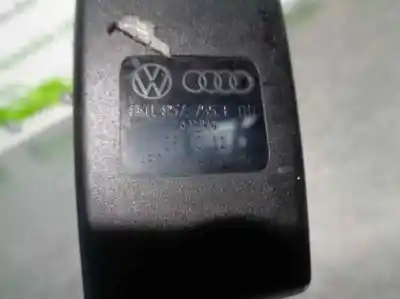 Автозапчасти б/у крюк для пояса за audi a5 cabriolet (8f7) 3.0 tdi ссылки oem iam 8k0857755f  
