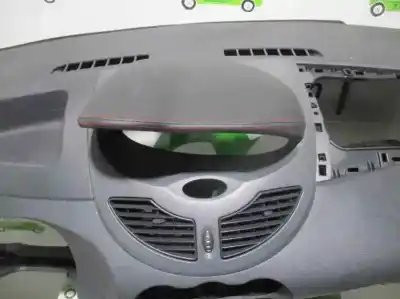 Peça sobressalente para automóvel em segunda mão tablier por renault twingo (co6) 1.2 alize referências oem iam   