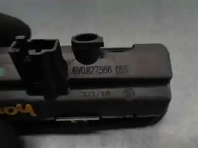 Автозапчастина б/у зовнішня ручка ворот для skoda fabia combi 1.4 tdi dpf посилання на oem iam 6v0827566  2 pin