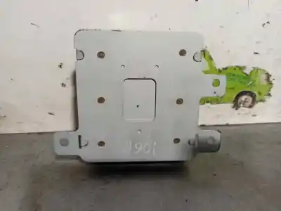 Second-hand car spare part electronic module for ssangyong rodius i 2.7 xdi oem iam references 8716121101  