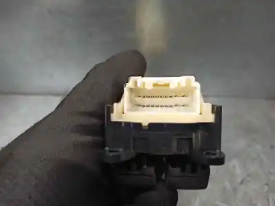 Second-hand car spare part left front power window switch for lexus is 200 (ds2/is2) d-cat oem iam references 8404053080  