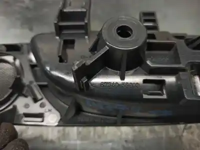 Second-hand car spare part interior left rear handle for lexus is 200 (ds2/is2) d-cat oem iam references 6774053010  