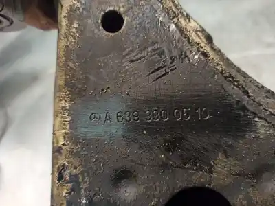 Pezzo di ricambio per auto di seconda mano braccio sospensione inferiore anteriore destro per mercedes-benz vito (w639) basic, combi 2.1 cdi riferimenti oem iam   