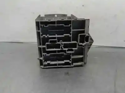 Second-hand car spare part fuse box unit for lancia ypsilon (101) 1.4 16v oro (10.2006->) oem iam references 51724661  