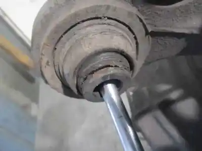 Second-hand car spare part rear left knuckle for kia pro cee´d (ed) 1.6 crdi 90 oem iam references 30357ebrm  582501h000