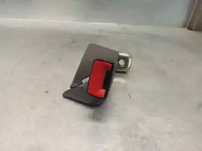 Автозапчасти б/у крюк для пояса за audi a4 b5 avant (8d5) 1.9 tdi ссылки oem iam 4b0857740a  