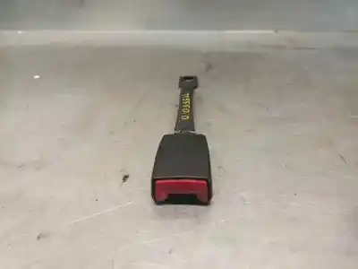 Автозапчасти б/у крюк для пояса за audi a4 b5 avant (8d5) 1.9 tdi ссылки oem iam 8d0857755b  