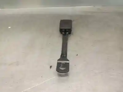 Автозапчасти б/у крюк для пояса за audi a4 b5 avant (8d5) 1.9 tdi ссылки oem iam 8d0857755b  