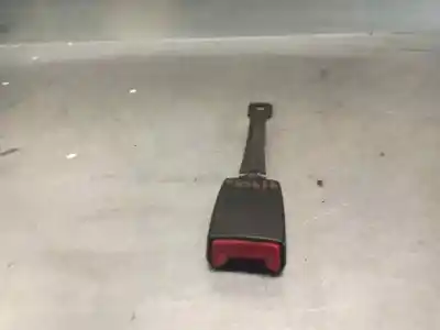 Автозапчасти б/у крюк для пояса за audi a4 b5 avant (8d5) 1.9 tdi ссылки oem iam 8d0857755b  