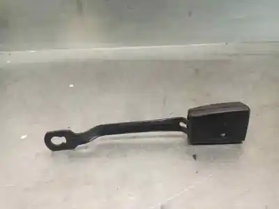 Автозапчасти б/у крюк для пояса за audi a4 b5 avant (8d5) 1.9 tdi ссылки oem iam 8d0857755b  