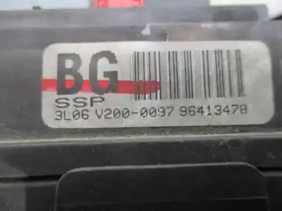 Peça sobressalente para automóvel em segunda mão caixa de fusíveis e relés por daewoo evanda (klal) 2.0 referências oem iam 96413478  3l06v200