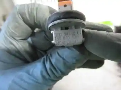 Автозапчасти б/у датчик за volkswagen passat variant (3c5) 2.0 tdi dpf ссылки oem iam 4b0820539  