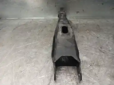 Автозапчастина б/у задній лівий нижний рычаг для lexus is 200 (ds2/is2) 220d посилання на oem iam 4874030110  