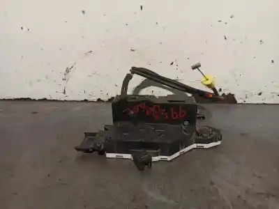 Pezzo di ricambio per auto di seconda mano baule / serratura del cancello per toyota proace 2.0 turbodiesel cat riferimenti oem iam 24099816