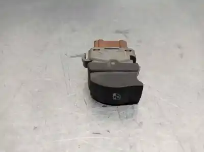 Peça sobressalente para automóvel em segunda mão botão / interruptor elevador vidro dianteiro esquerdo por renault mascott 3.0 diesel referências oem iam 