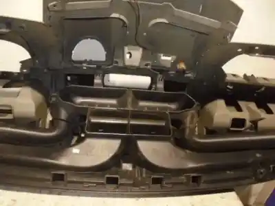 Peça sobressalente para automóvel em segunda mão tablier por renault mascott 3.0 diesel referências oem iam 8200188560  