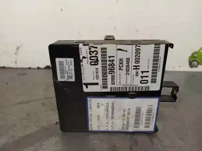 İkinci el araba yedek parçası RÖLE/SIGORTA KUTUSU için RENAULT LAGUNA II GRANDTOUR (KG0/1_)  OEM IAM referansları 8200001476  