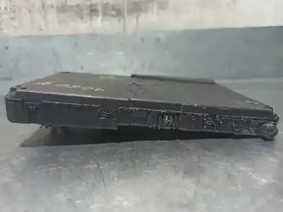 İkinci el araba yedek parçası RÖLE/SIGORTA KUTUSU için RENAULT MEGANE II BERLINA 5P  OEM IAM referansları 8200305575  S118400200