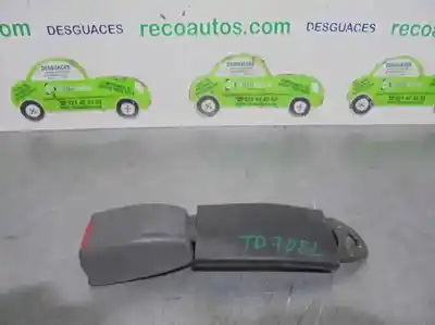 Tweedehands auto-onderdeel riemhaak rechts achter voor toyota celica (t23) 1.8 oem iam-referenties 7323020800b0