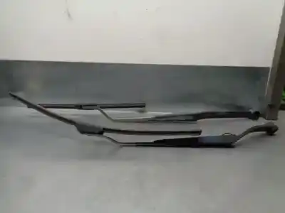 Second-hand car spare part front right windshield wiper arm for kia opirus (gh) 3.5 oem iam references 983103f000