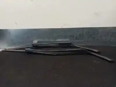 Peça sobressalente para automóvel em segunda mão haste de escova dianteiro direito por bmw serie 3 touring (e91) 320d referências oem iam 61617171639