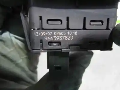 Peça sobressalente para automóvel em segunda mão botão / interruptor elevador vidro traseiro esquerdo por citroen c4 picasso ii 2.0 bluehdi 135 referências oem iam 96639378zd  