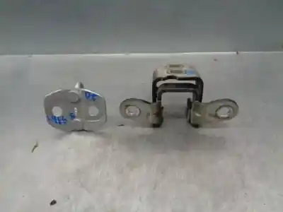 Second-hand car spare part hinge for dodge journey 2.0 crd oem iam references 5074257ab  4589050aa