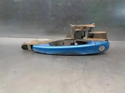 Peça sobressalente para automóvel em segunda mão puxador exterior dianteiro esquerdo por peugeot 208 i (ca_, cc_) 1.2 vti 82 referências oem iam 9680168680