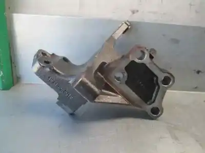 Recambio de automóvil de segunda mano de soporte motor derecho para toyota avensis sedán (_t25_) 2.2 d-4d (adt251_) referencias oem iam 123150r012  