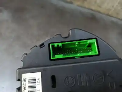 Автозапчастина б/у панель інструментів для skoda fabia familiar (6y5) 1.4 tdi посилання на oem iam 6y0920882e vd1 110080253