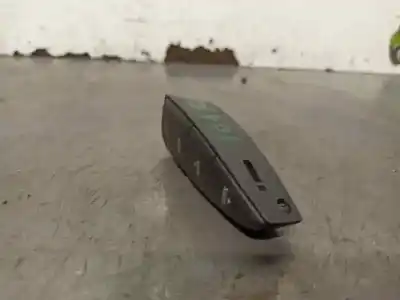 Second-hand car spare part steering wheel switch for ssangyong kyron 2.0 xdi 4x4 oem iam references 8915009050  