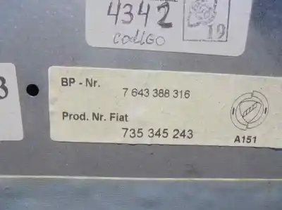 Peça sobressalente para automóvel em segunda mão sistema de áudio / rádio cd por lancia ypsilon (101) 1.2 16v cat 80 cv / 59 kw referências oem iam 735345243  