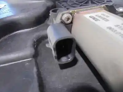 Piesă de schimb auto la mâna a doua mecanism acționare geam fațã dreapta pentru lancia ypsilon (101) 1.2 16v cat 80 cv / 59 kw referințe oem iam 735371858  