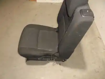 Автозапчастина б/у задні праві сидіння для toyota verso (_r2_) 2.0 d-4d (aur20_) посилання на oem iam   