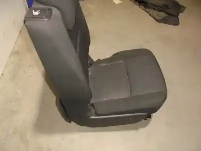 Автозапчастина б/у задні праві сидіння для toyota verso (_r2_) 2.0 d-4d (aur20_) посилання на oem iam   