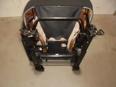 Автозапчастина б/у задні праві сидіння для toyota verso (_r2_) 2.0 d-4d (aur20_) посилання на oem iam   