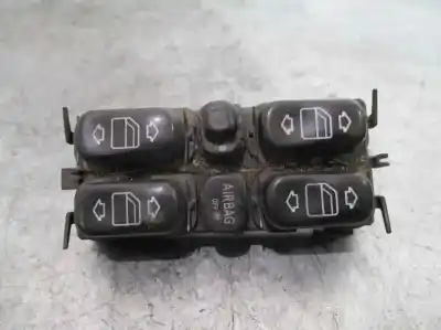 Pièce détachée automobile d'occasion COMMANDE DE LÈVE VITRE AVANT GAUCHE pour MERCEDES-BENZ CLASE A (W168)  Références OEM IAM 1688202810  03753200