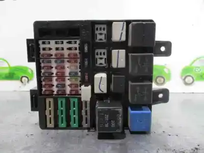 Peça sobressalente para automóvel em segunda mão caixa de fusíveis e relés por hyundai matrix (fc) 1.8 cat referências oem iam nm010718