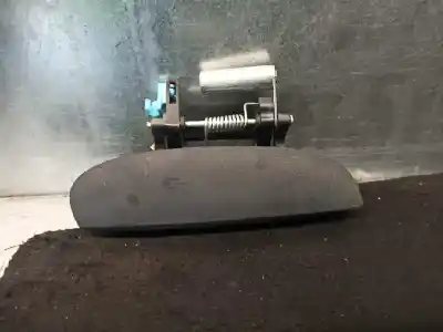 Peça sobressalente para automóvel em segunda mão puxador exterior traseiro direito por hyundai i10 1.1 12v cat referências oem iam 836600x000
